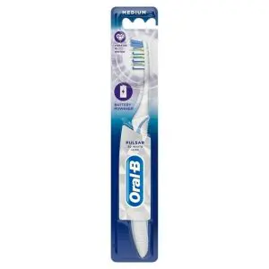 Oral-B Battery Toothbrush Adult (Cross Action Power) 1S